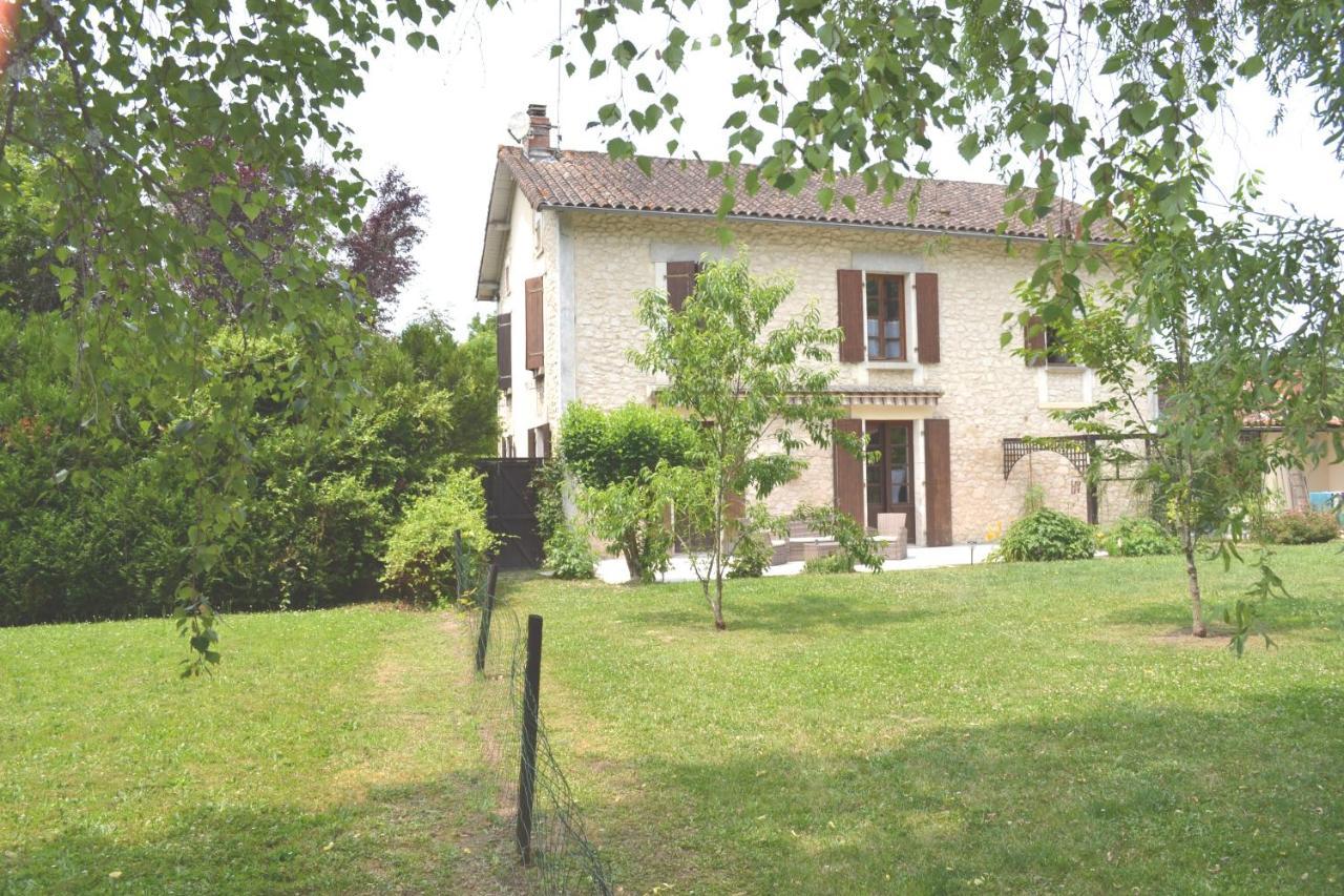 Les Bruyeres B&B Montbron Eksteriør bilde