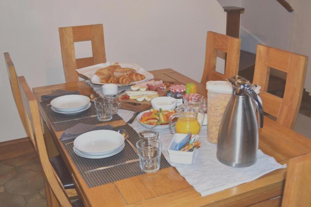 Les Bruyeres B&B Montbron Eksteriør bilde